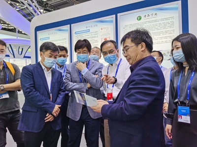 許昌學院亮相第二十二屆高交會 新材料技術(shù)推廣服務譜寫產(chǎn)學研融合新篇章